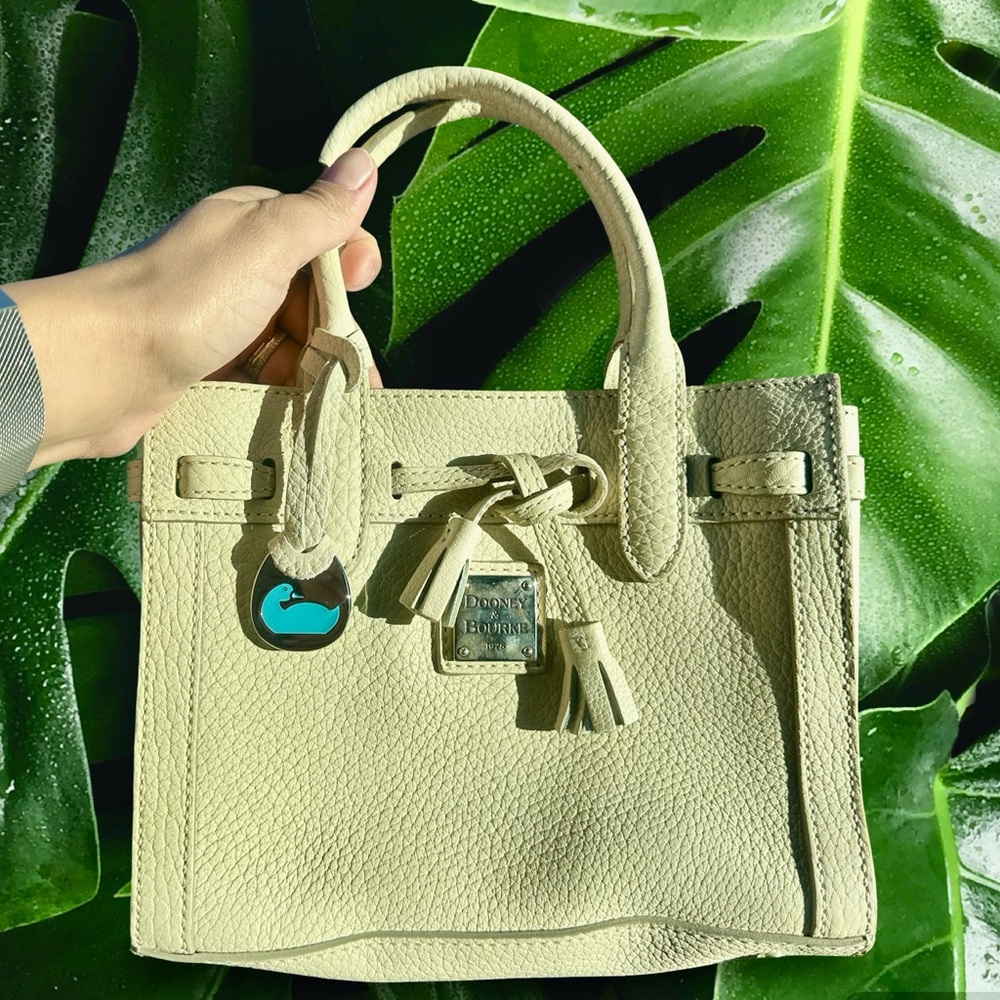 Dooney & Bourke east/west mini bag